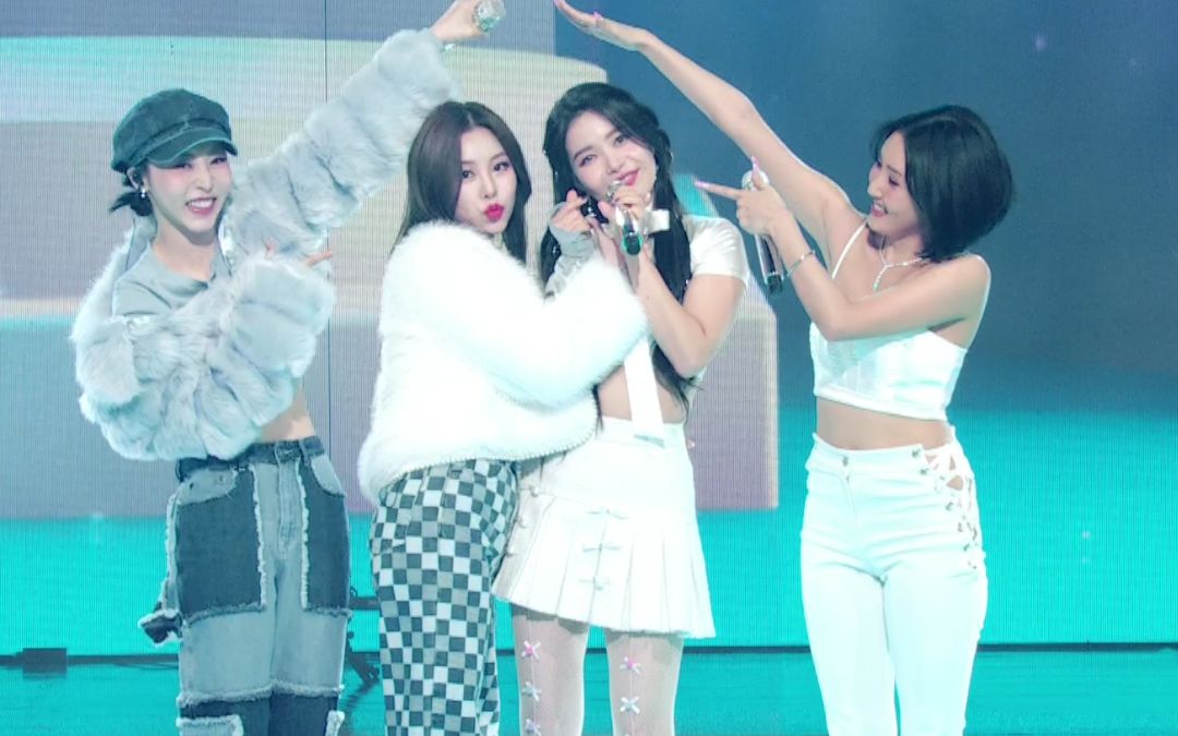 [图]MAMAMOO Yes I am+Décalcomanie+Um Oh Ah Yeh+mumumumuch 2021歌谣大祭典舞台