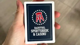 Descargar video: Barstool 高脚凳 赌场扑克牌（USA）