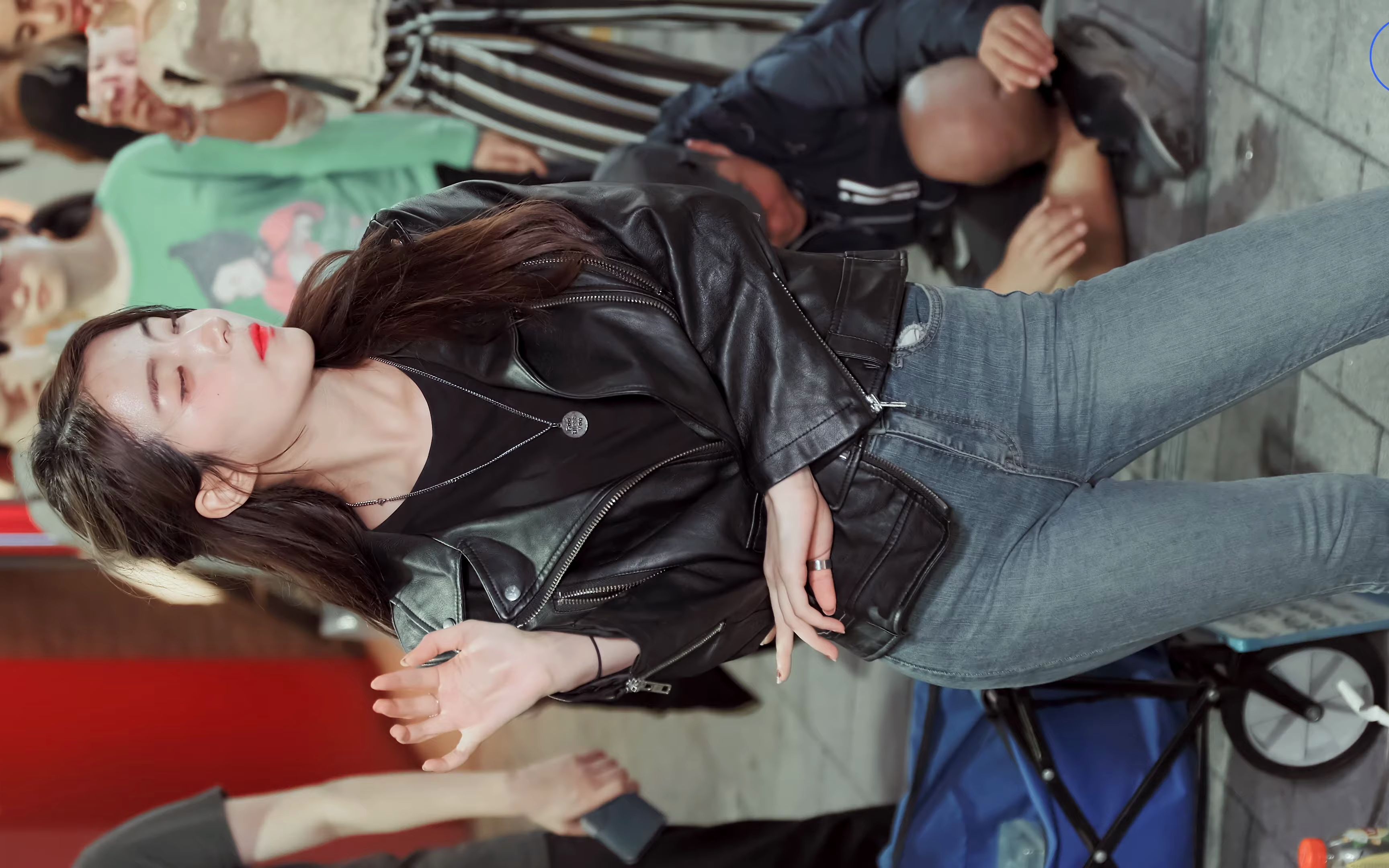 韩国女团【clock】sally徐英 《金泫雅-red》190929_哔哩哔哩_bili