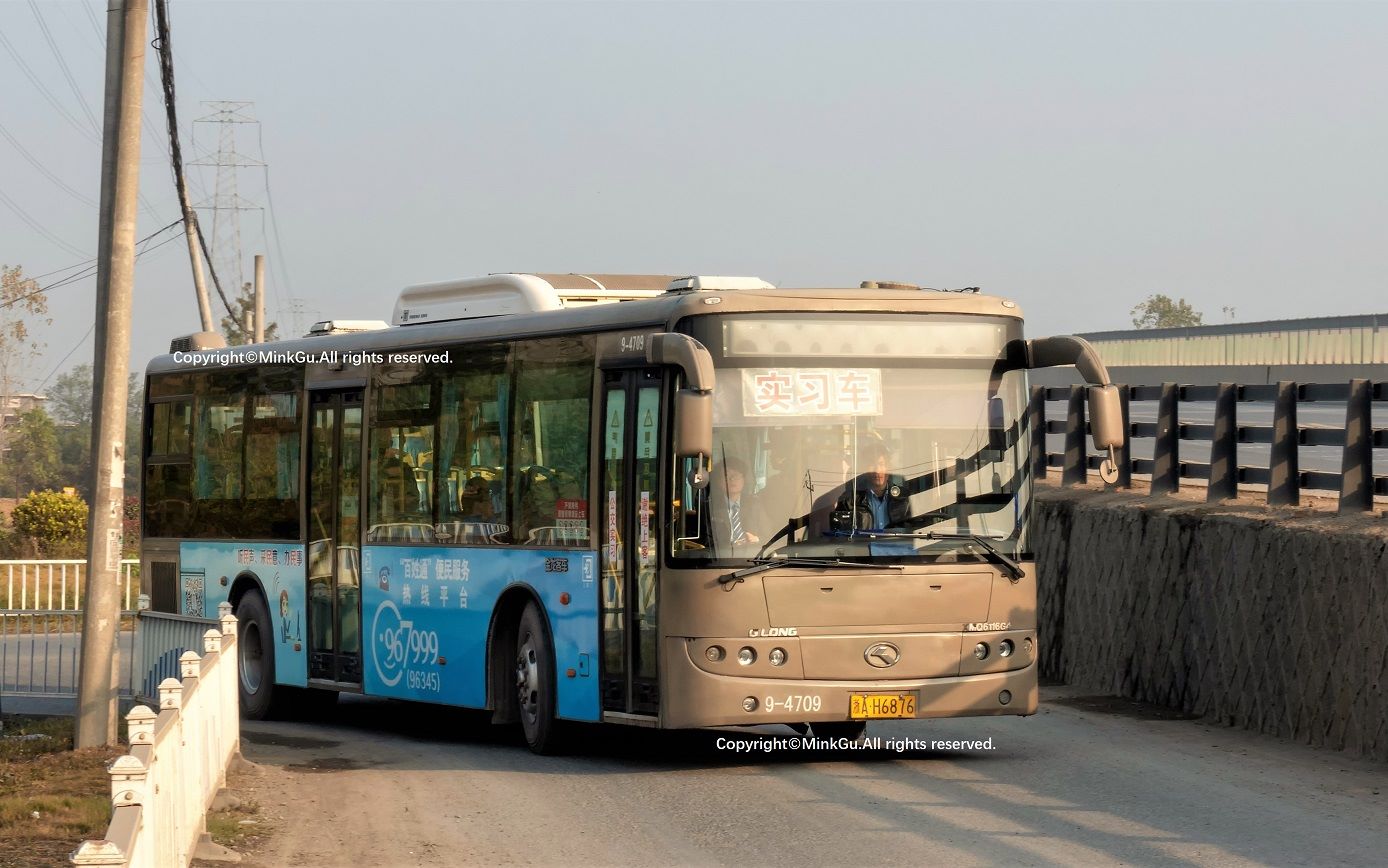 杭州公交 xmq6116g4 9-4709 教练车 仓前停保基地出场