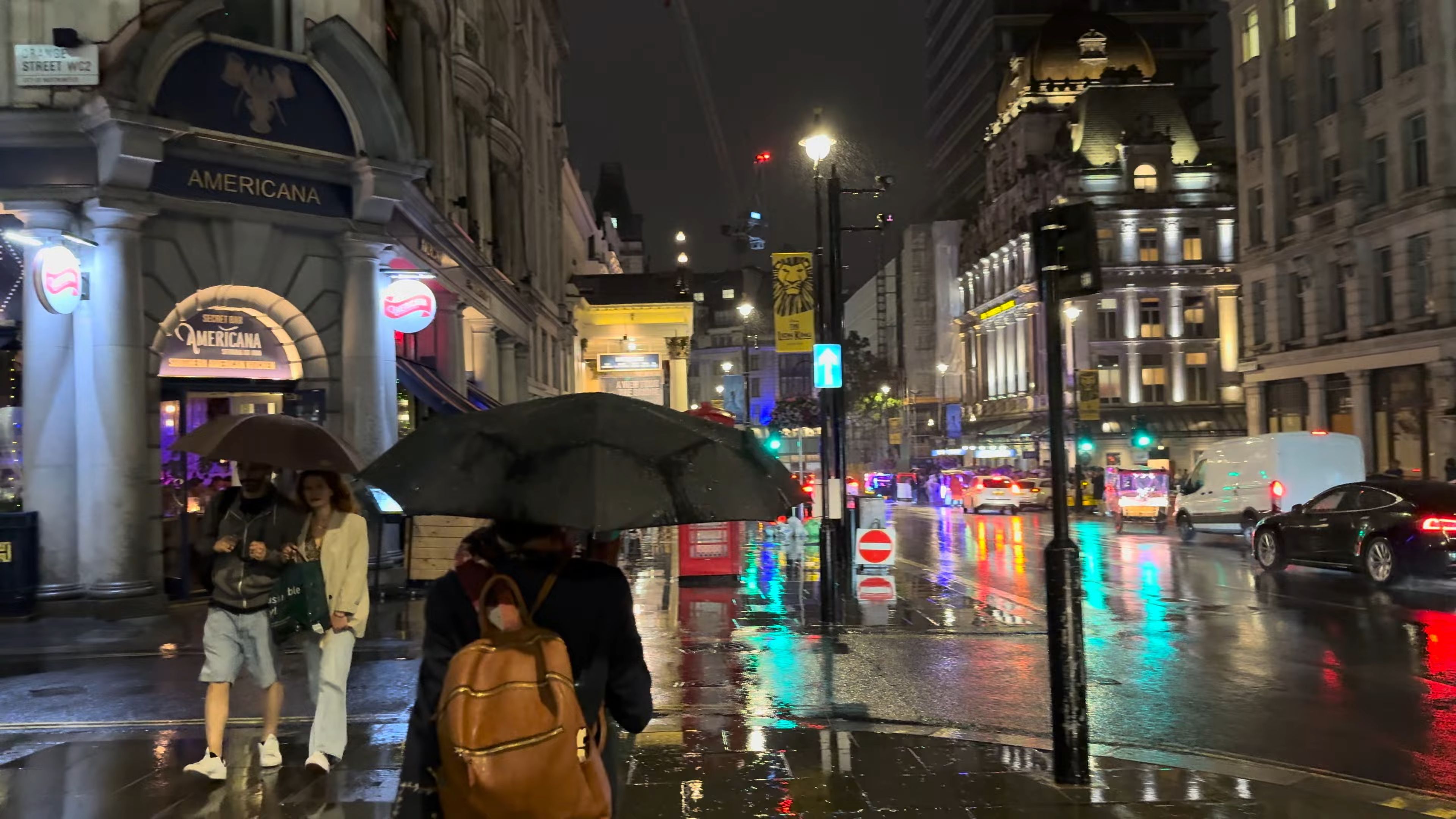 英国下雨的街头图片图片