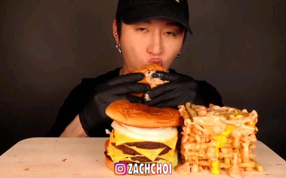 【zach choi】吃巨大汉堡和大份量薯条_哔哩哔哩 (゜-゜)つロ 干杯