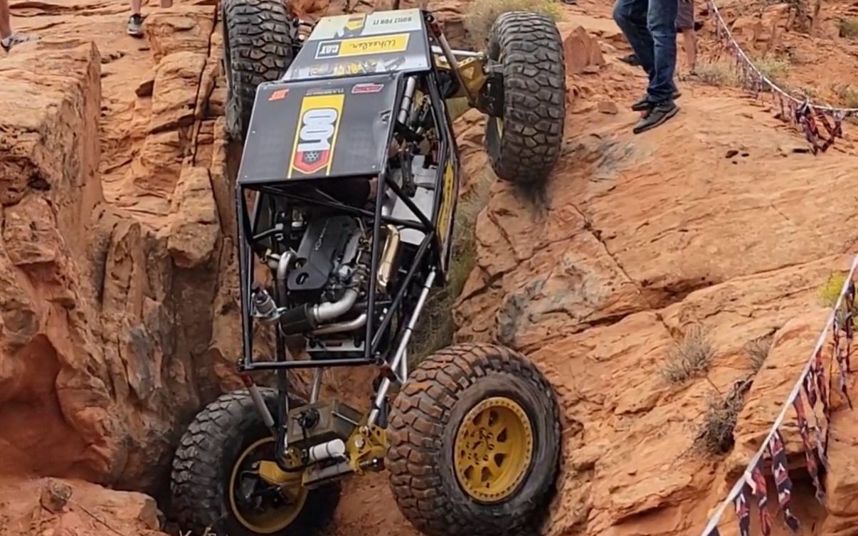 地形克星四轮转向管架攀爬车4wssupercrawler第一赛段