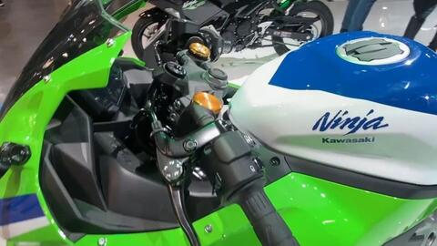 2024 款Kawasaki ZX-4RR 40th 纪念版车展实拍_哔哩哔哩_bilibili