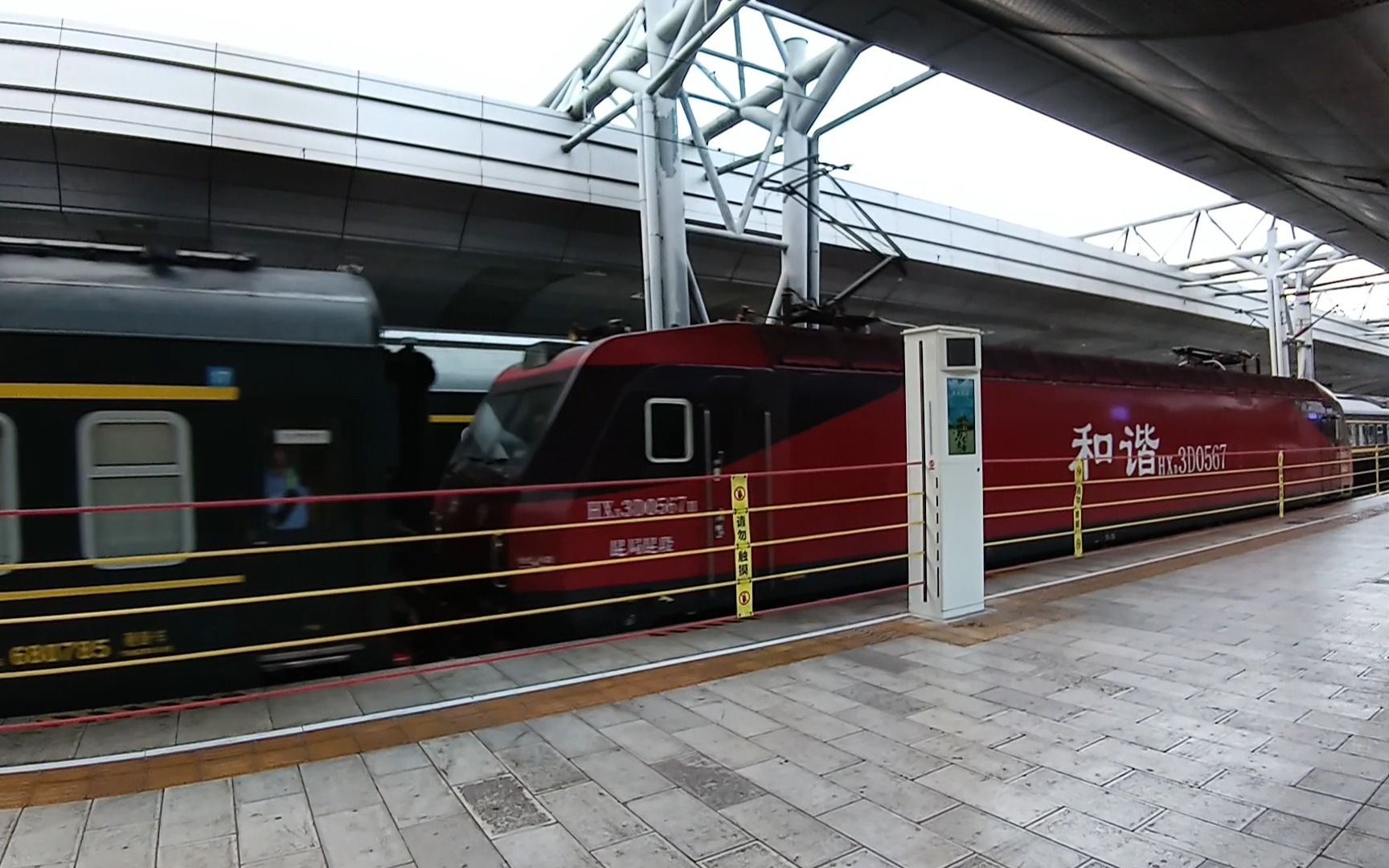 k739次(上海南——昆明)终到昆明站