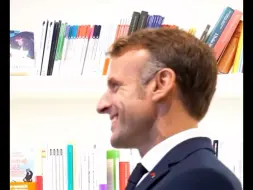 下载视频: 【emmanuelmacron】什么miumiu啊