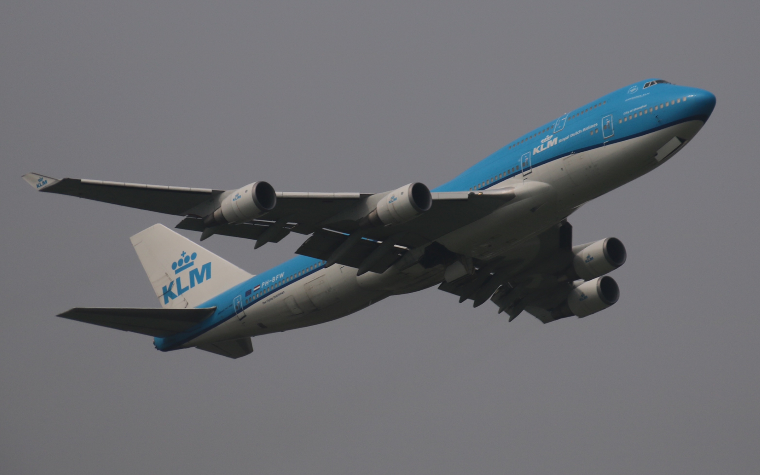 [飞机]上海浦东机场随缘拍摄,荷航74m出境