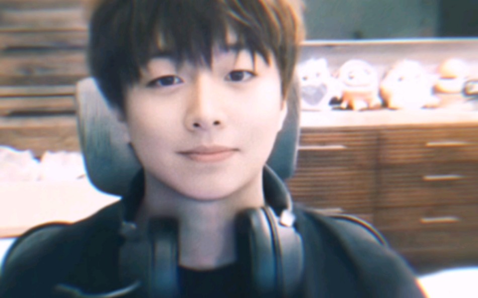 帅气的小潮院长!怎么有人又像小狗又像小兔啊啊