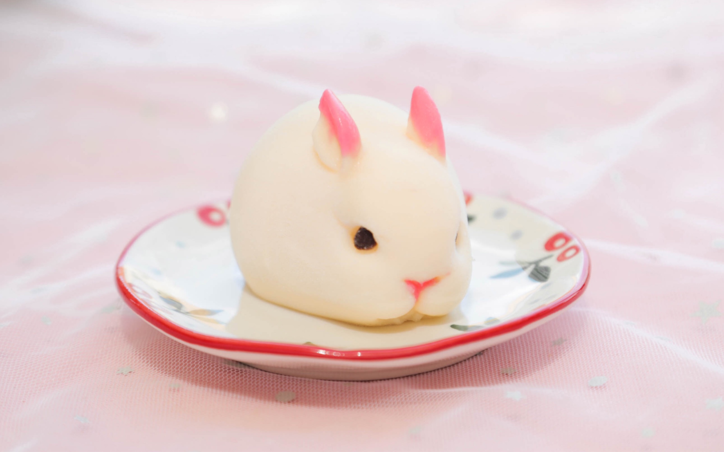 这只胖乎乎的兔子竟然是甜品口感q弹细腻吃一口就能被征服快来一分钟