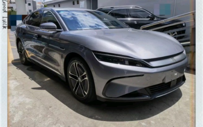 比亚迪 汉ev 冠军版 605尊贵,外灰内咖 23年6月出厂 7月上牌 300km