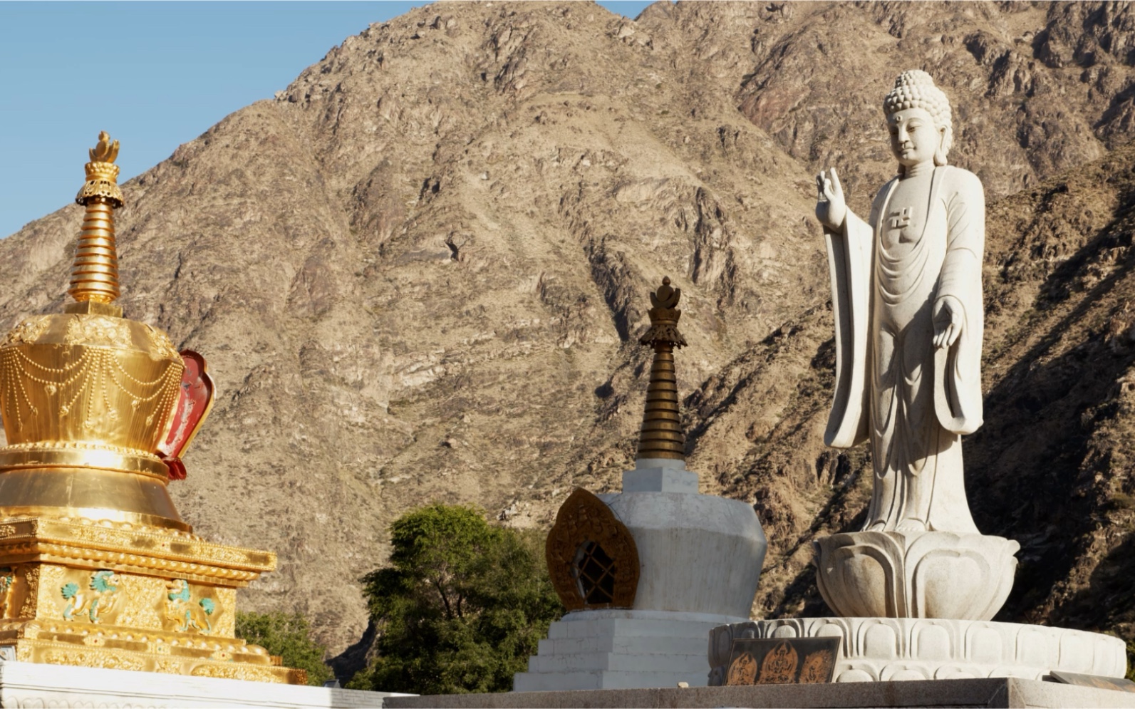 秘境净土,美丽的巴仑台黄庙