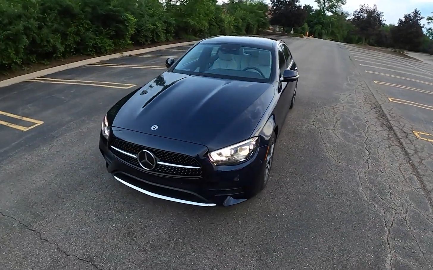 第一视角 2021梅赛德斯奔驰e450 4matic 驾驶体验测评_哔哩哔哩_bili