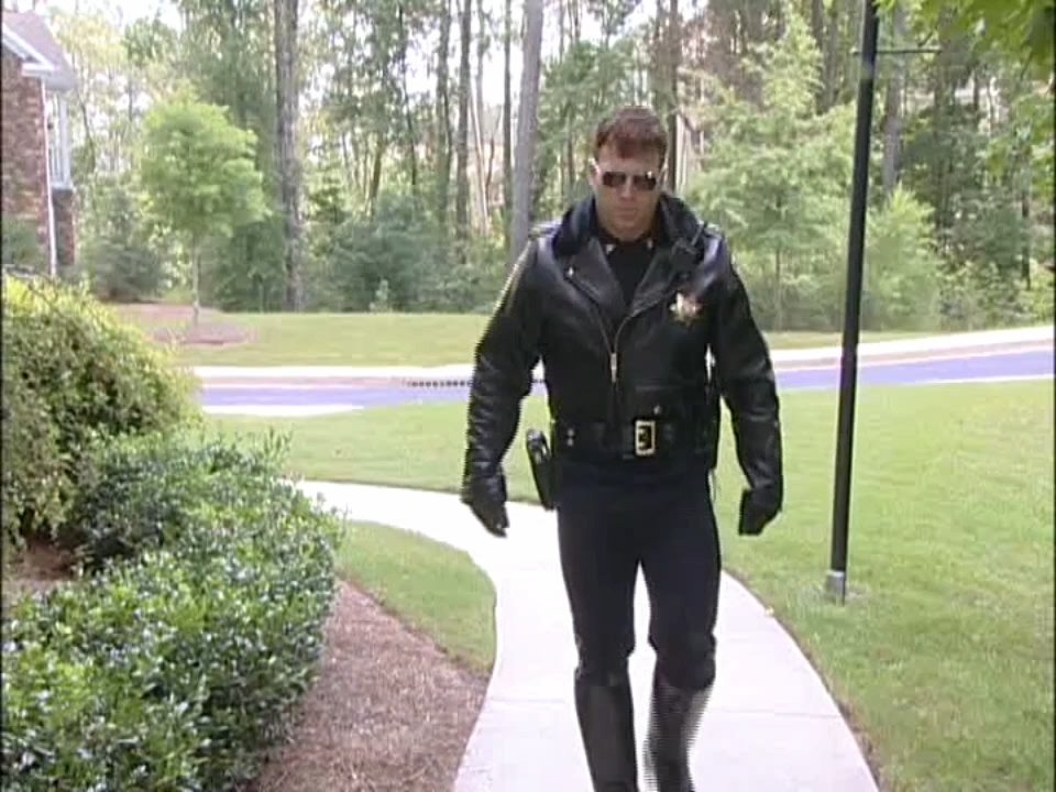 制服马靴帅哥,很帅气