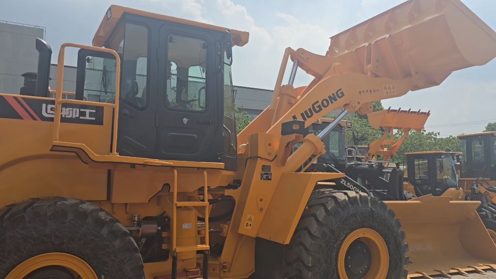 2023年二手柳工50装载机二手五吨铲车装载机