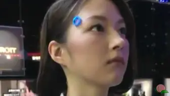 东京电玩展出现正妹机器人，网友以为是真人
