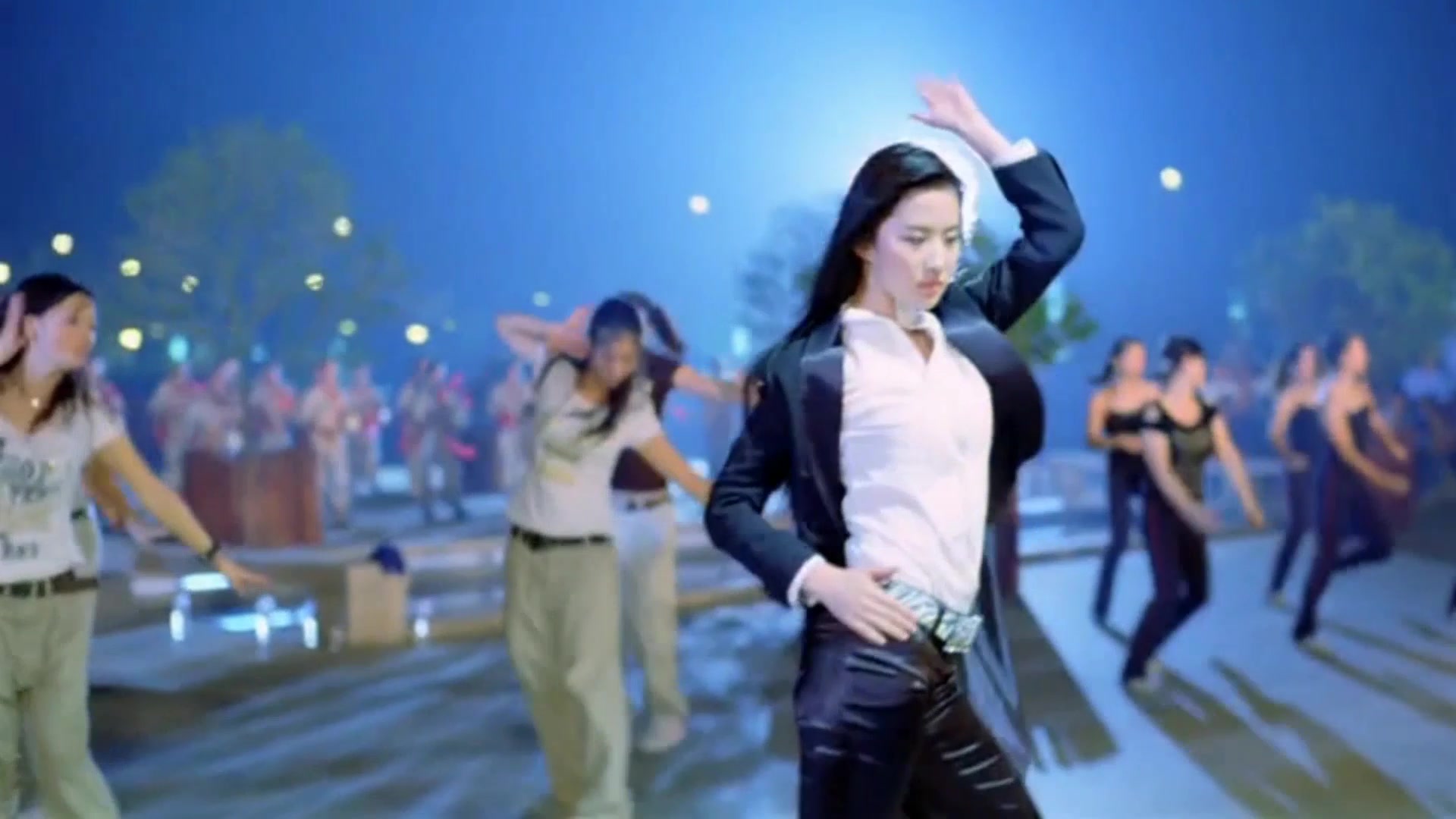 仙女刘亦菲蹦迪打碟野狼disco摇