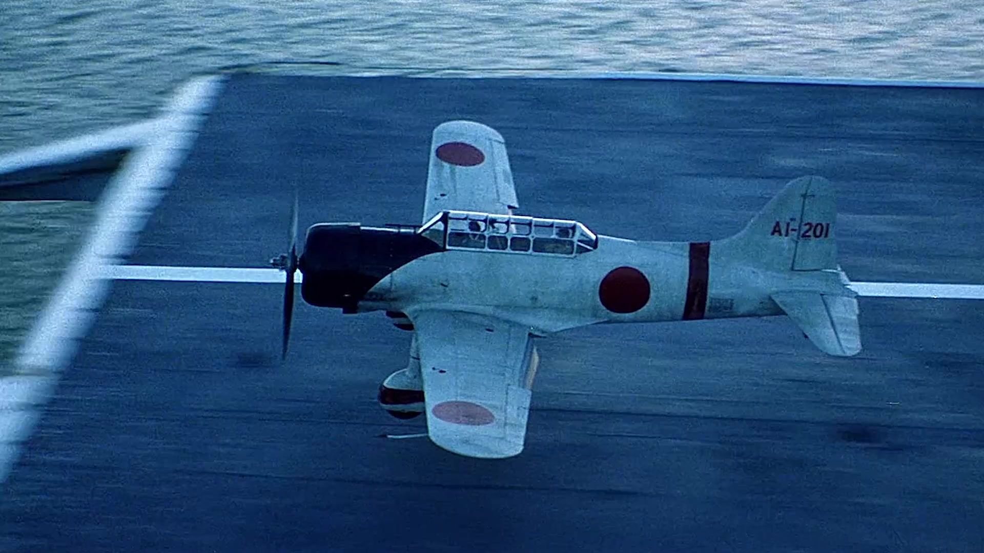 日本偷袭珍珠港300架战机同时起飞