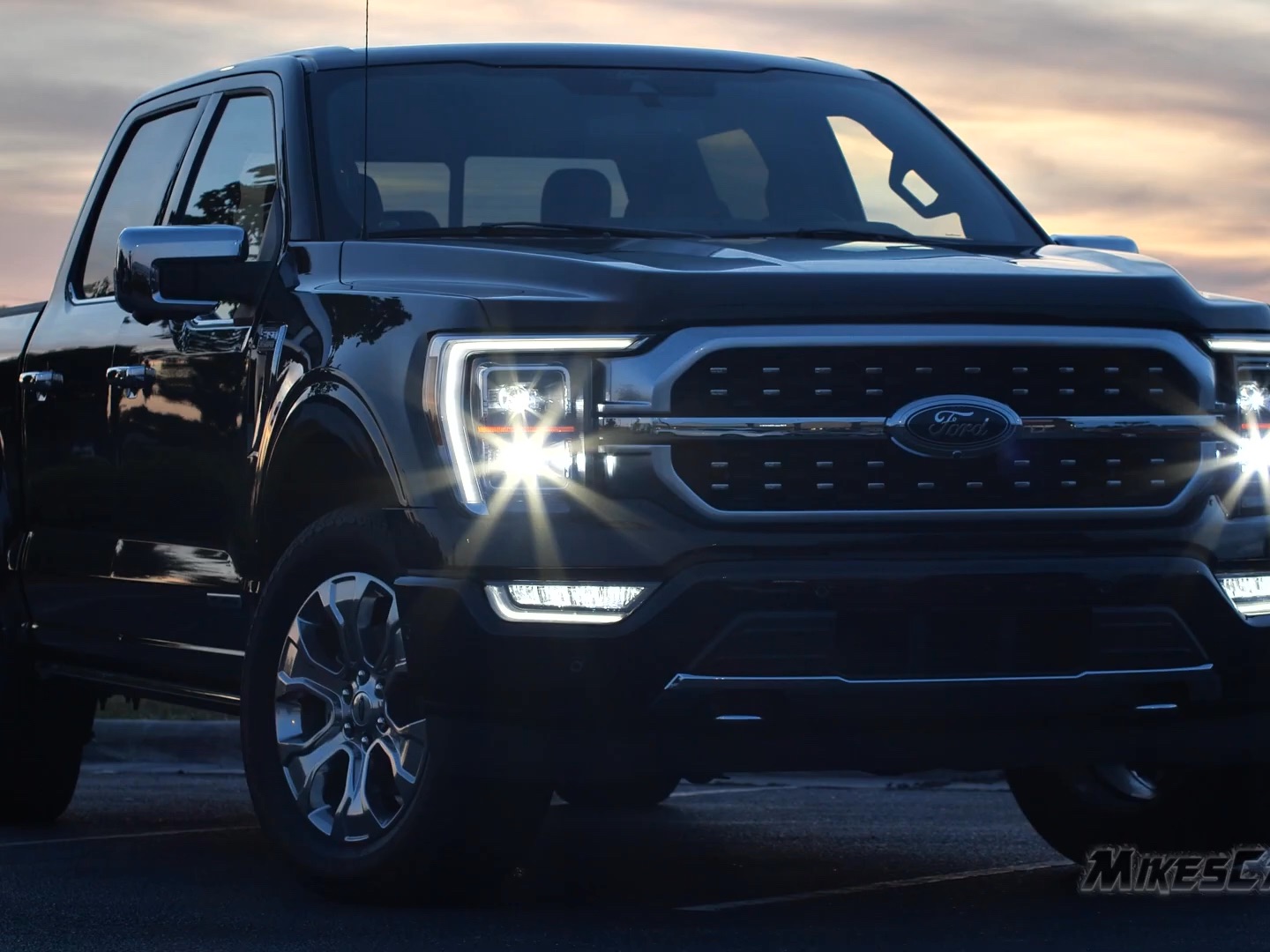 2021款 福特 f-150 (美国版) platinum powerboost hybrid 夜间车型