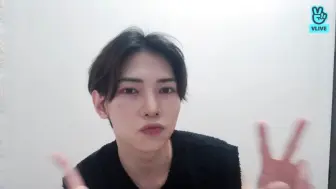 Télécharger la video: 【ATEEZ】小尚vlive 姜吕尚20210717直播