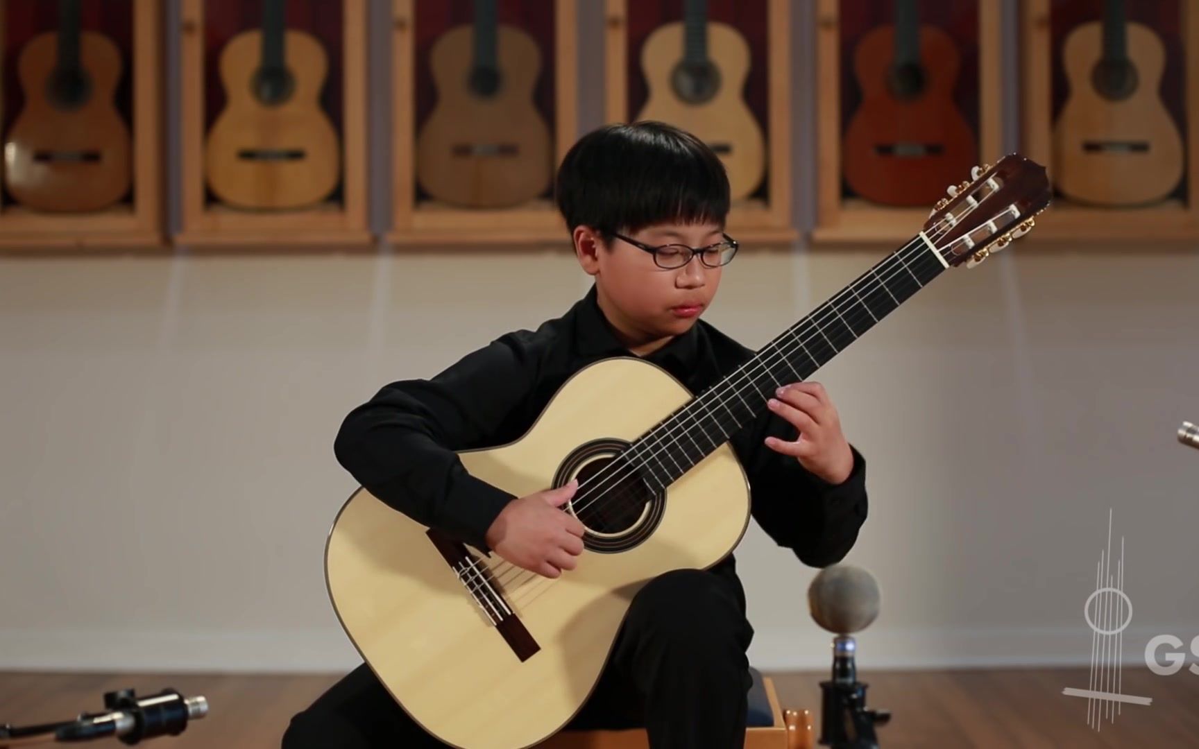 小孩古典吉他演奏帕格尼尼 paganini caprice no. 24