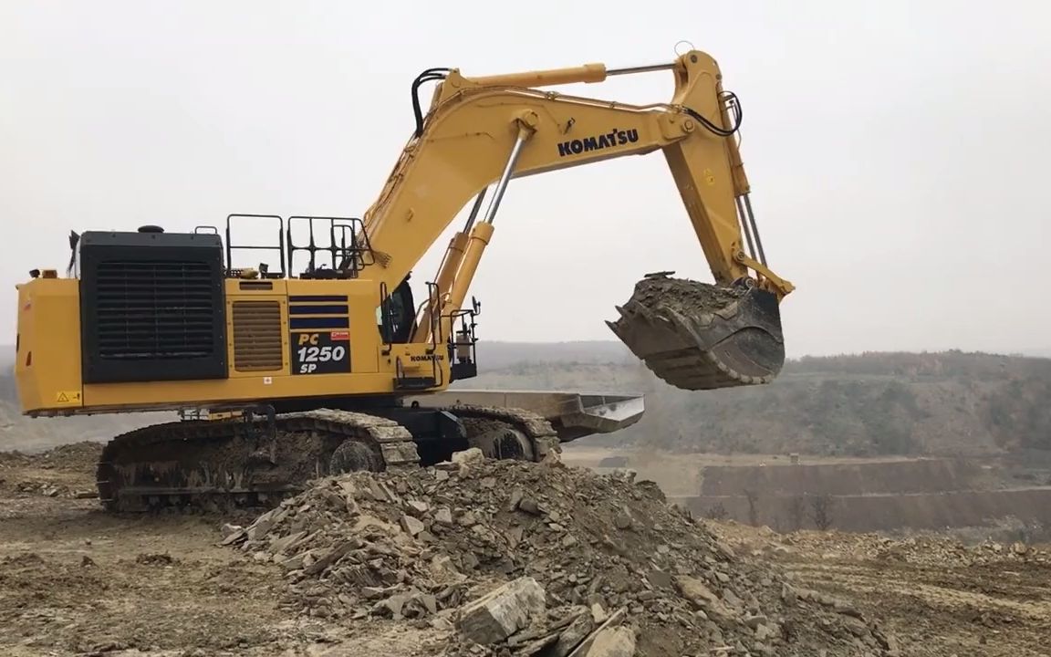 Komatsu PC1250全进口挖掘机,真正的大家伙挖掘机 挖掘机视频哔哩哔哩bilibili