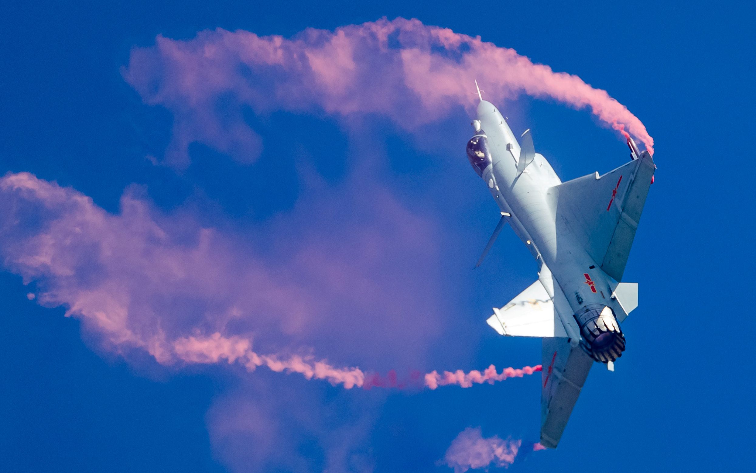 珠海航展,矢量歼10首次完成"超级"机动,打破一项世界纪录_哔哩哔哩