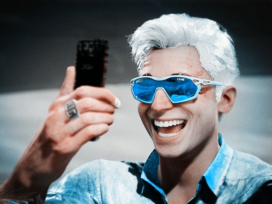 近距离观察一下你老公乔尼凯奇