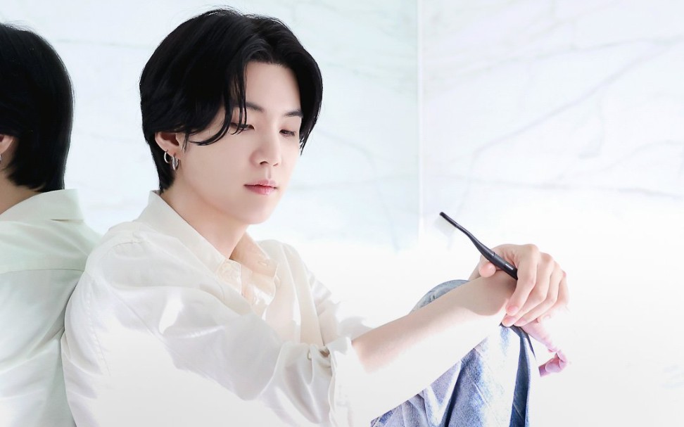 闵玧其 x iu 合作曲 《people pt.2》mv