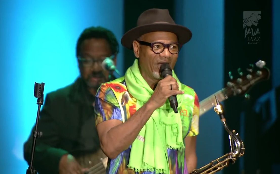 萨克斯kirkwhalumgroverworkedunderpaid