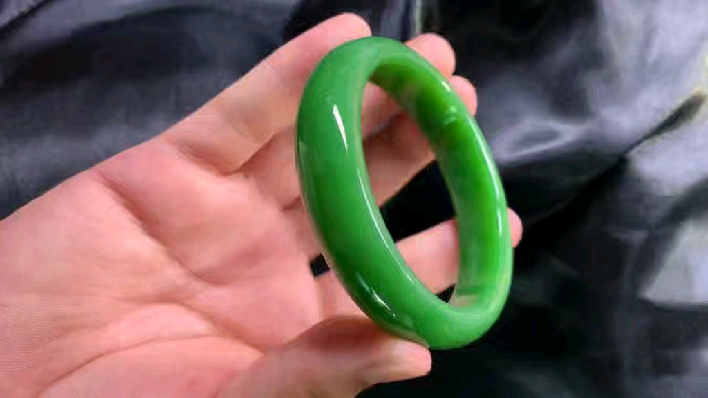 和田玉碧玉手镯57口径!