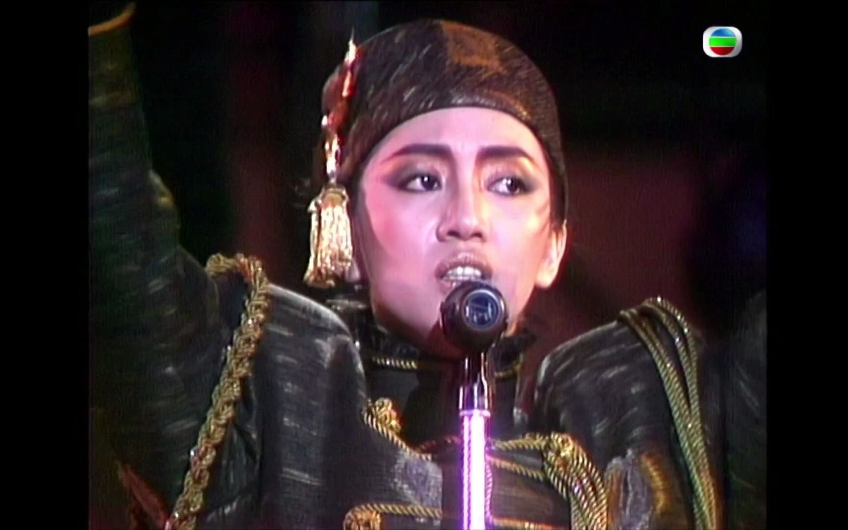 [图]梅艷芳 Anita Mui 愛將 征服他 將冰山劈開 白金巨星耀保良 1986