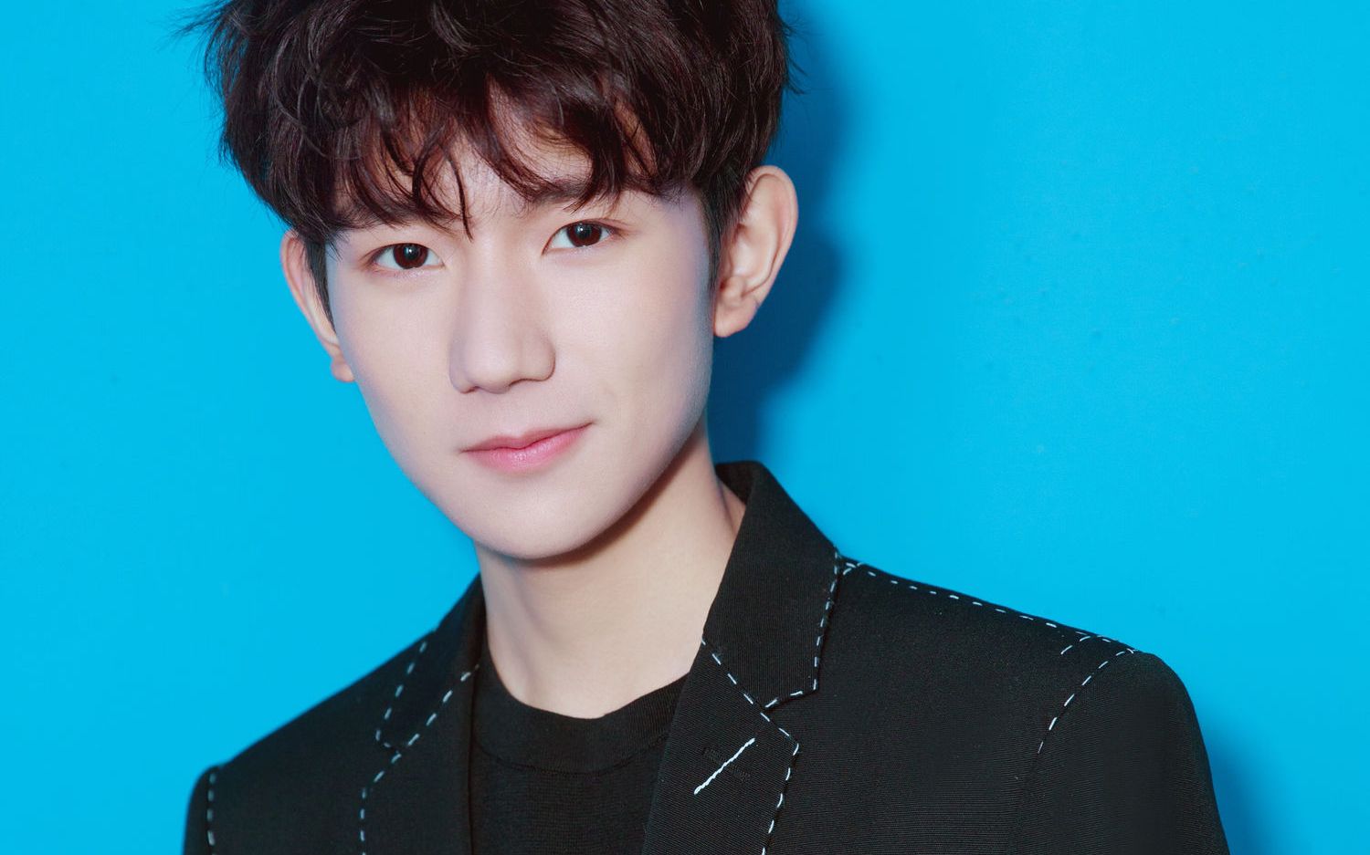 王源 王源徒手画圆 徒手画圆召唤王源 花式画王源 我们白银祭司也要