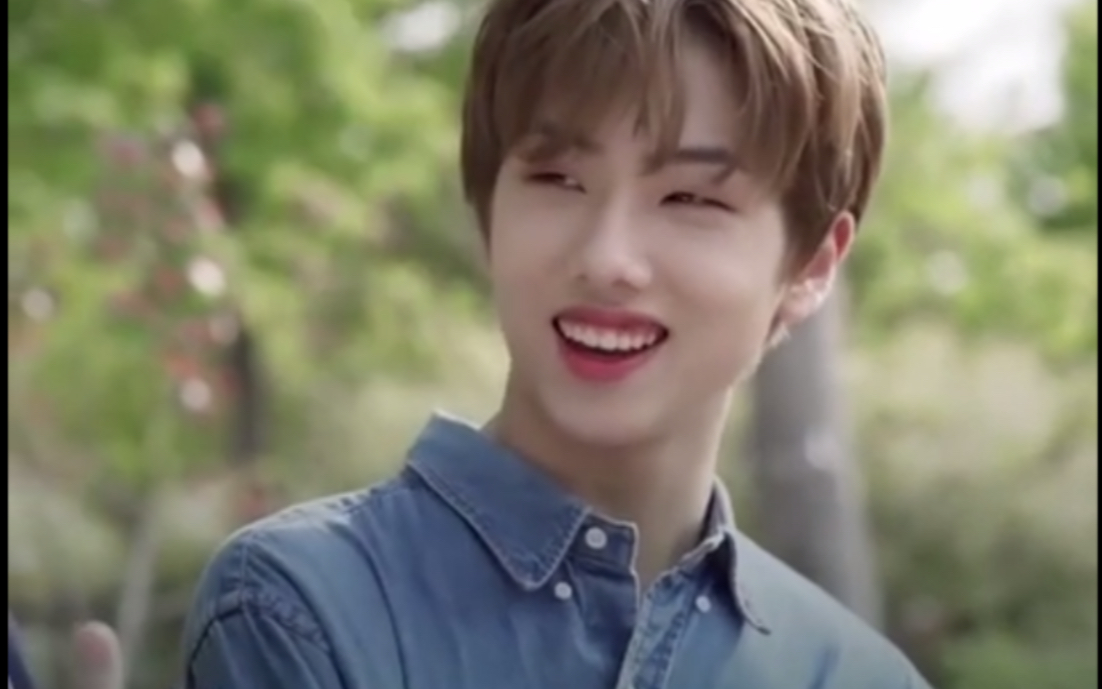 【朴志晟】请妈妈自觉进来带银手镯