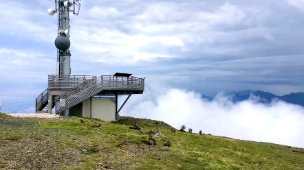 在高山守电台,上7休7,年终奖5.8万,月薪5300,这个编制,你敢去吗哔哩哔哩bilibili