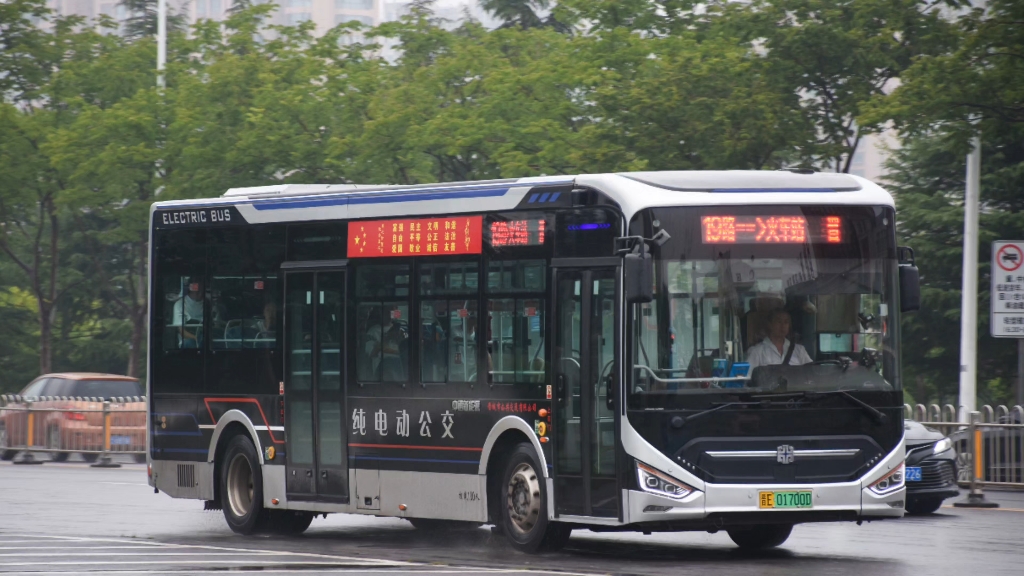 【后配塞拉门,体感中规中矩的n10】晋城公交中通lck6106evgra3运行