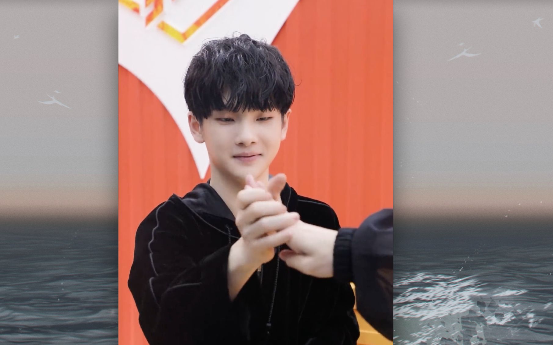 周震南你绝对没见过的比心方式