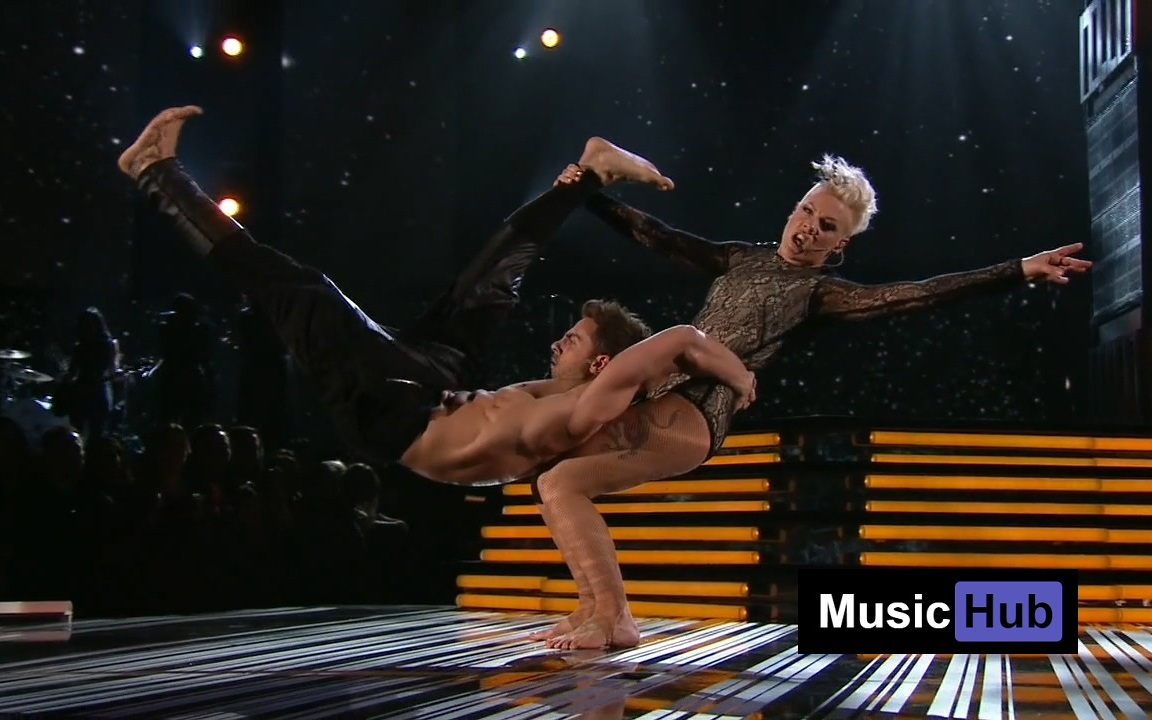 [图]P!nk, Nate Ruess - Try & Just Give Me A Reason Live (GRAMMYs 2014) - 720p 软中英字幕