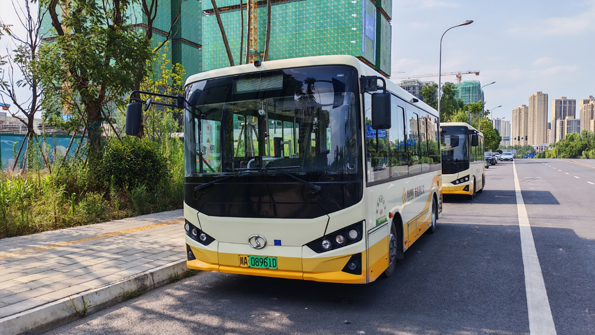 成都蓉桂公交x902路(地铁桂龙路站---观湖苑)