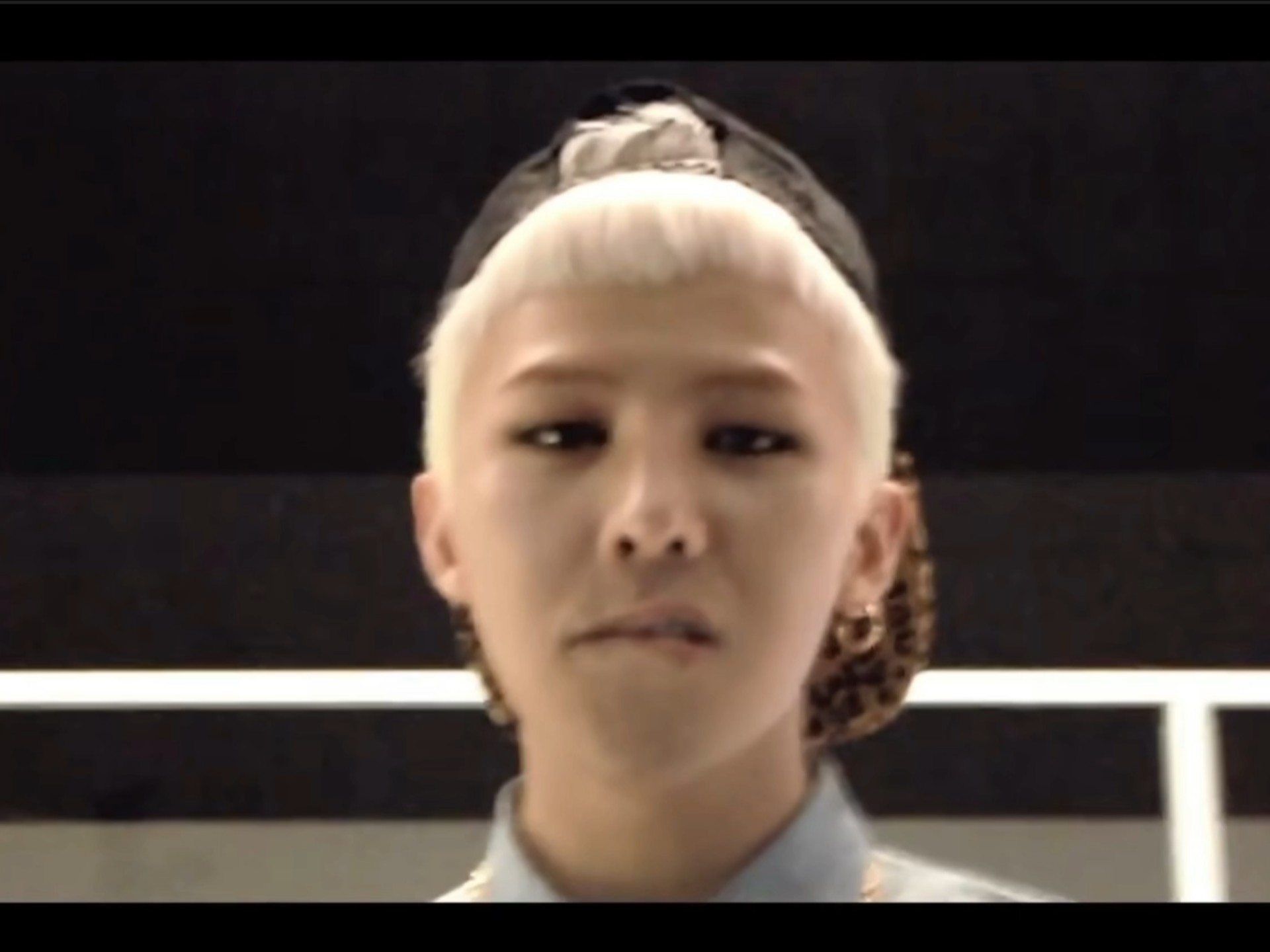 龙唯reaction权志龙who you拍摄花絮:被羡慕的又哭又笑的一期