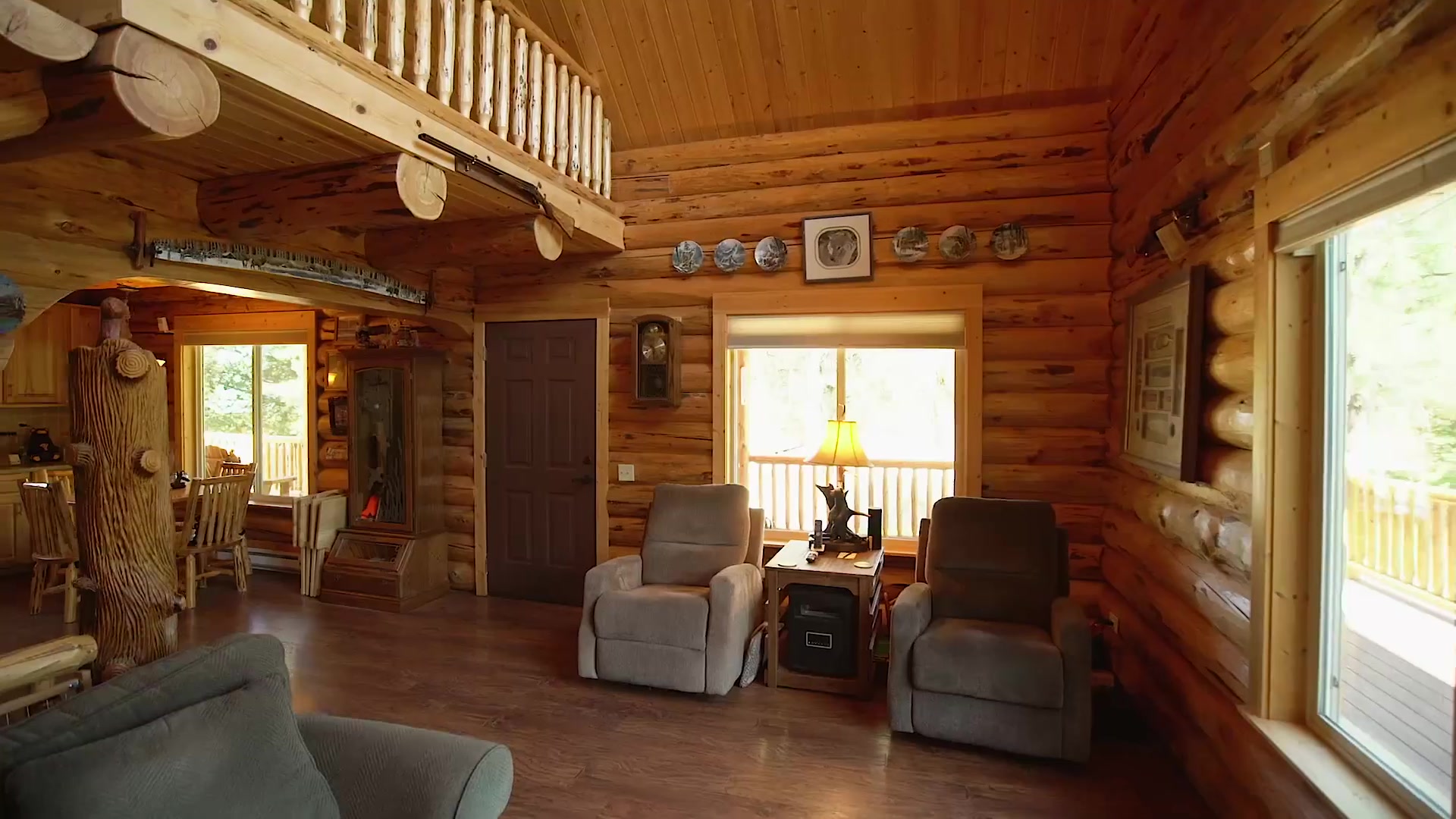 1,000平方英尺的林间小木屋-漂亮且温馨