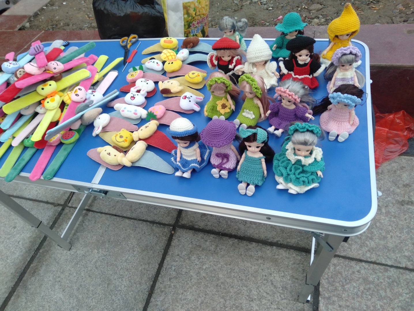 我去摆摊卖手工娃娃赚了两个648
