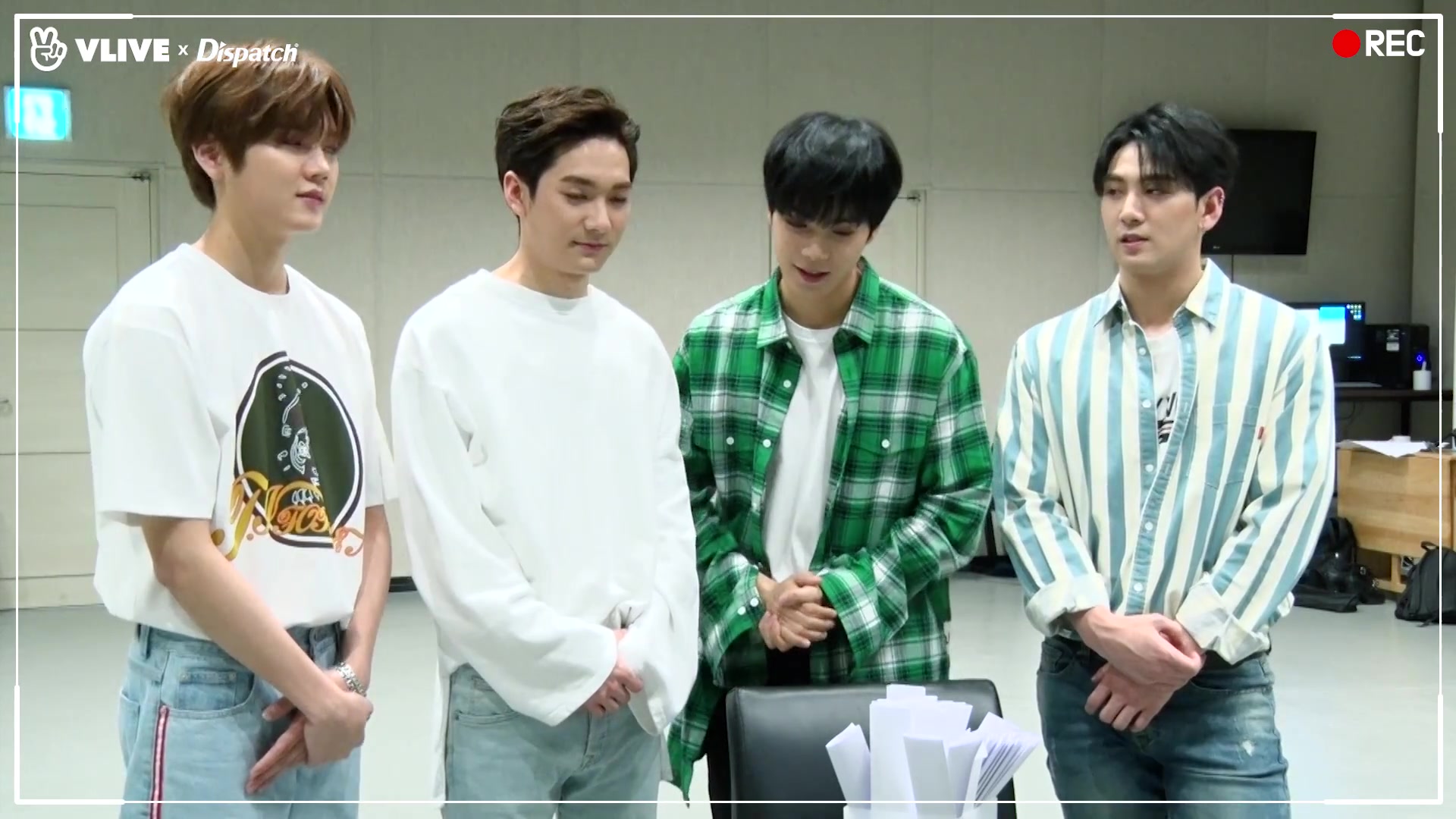 [nuest w]d社_moving hd photo