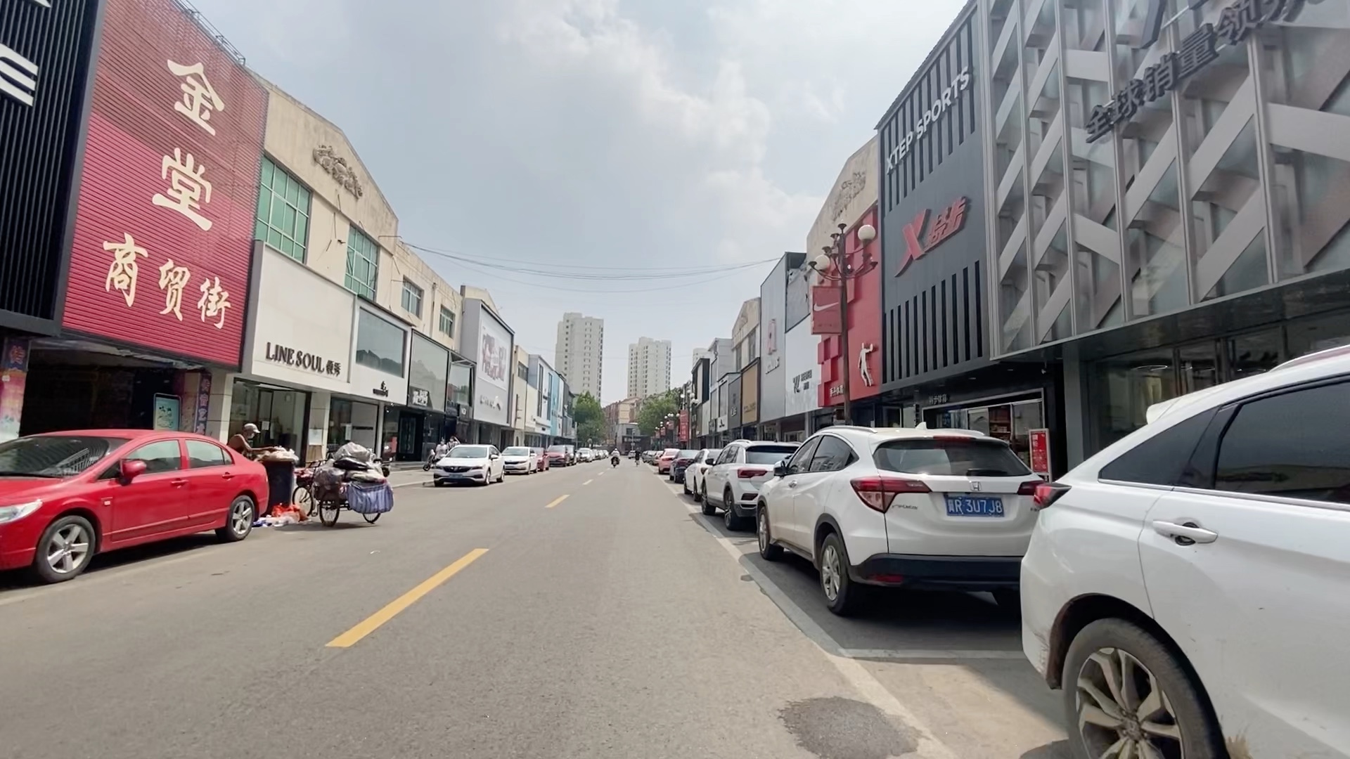 香河步行街各大品牌衣服专卖店