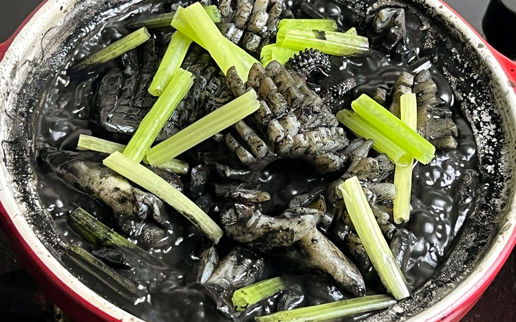 原味墨鱼煲出锅鲜嫩脆爽原汁原味