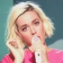 果妈险跌倒Katy Perry最新舞台表演新单《Daisies》