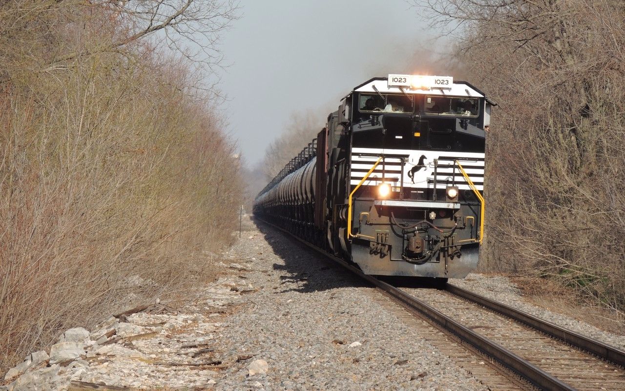 火车跑一趟到底能赚多少钱?