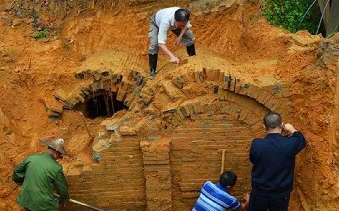 专家挖出宋代古墓,墓室中发现正在睡觉的夫妻,怎么回事?