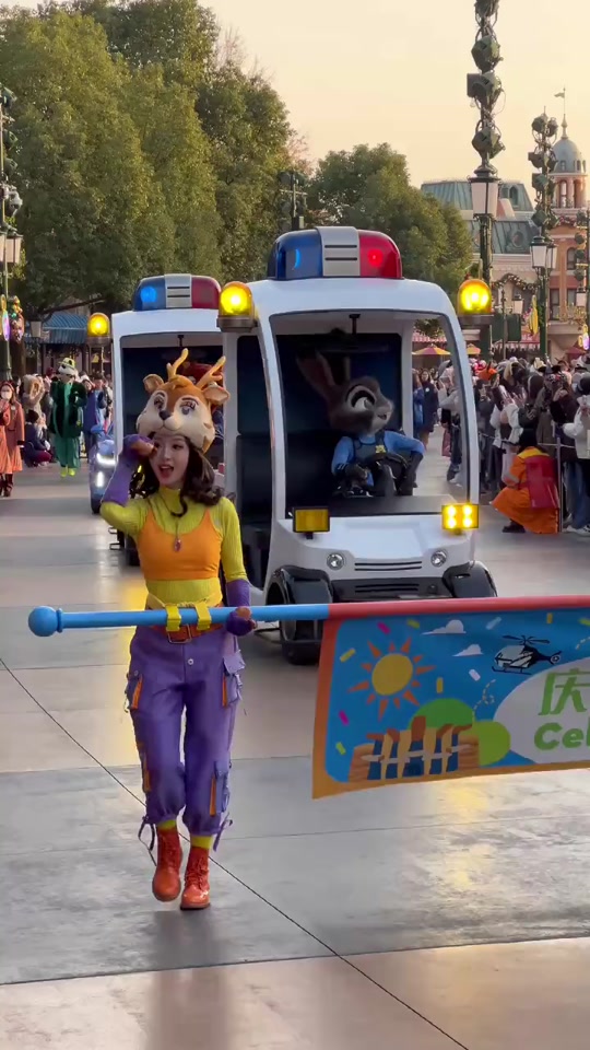 颜值也太高了吧!疯狂动物城的小鹿姐姐!