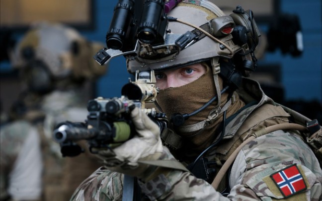 挪威特种部队的军事演习(封面是随便找的)