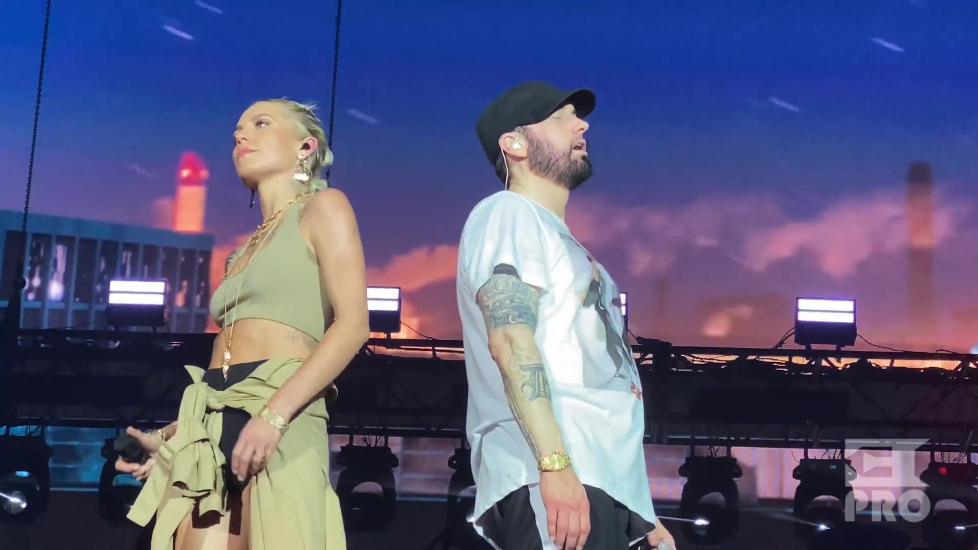 阿姆eminem & 天灰姐skylar grey 